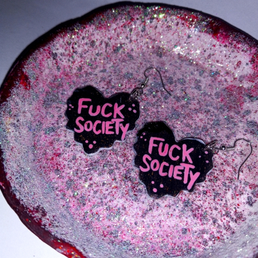 F u c k society heart earrings